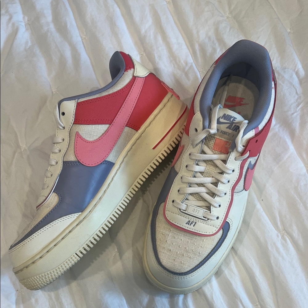 Nike Low Top Sneakers White Pink Lavender